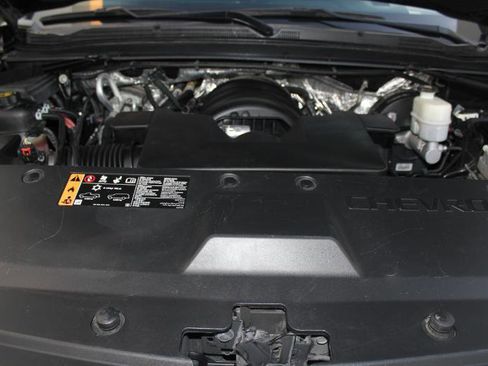 Used 2017 Chevrolet Suburban LT image 51