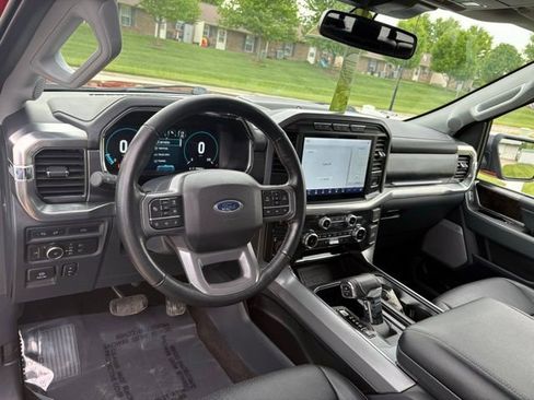 Used 2022 Ford F150 Lariat w/ Equipment Group 502A High AWD/4WD image 13