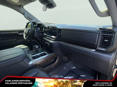 Used 2024 Chevrolet Silverado 1500 LT Trail Boss w/ LT Trail Boss Premium Package AWD/4WD image 33