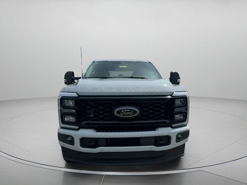 New 2026 Ford F250 Lariat w/ Black Appearance Package image 6