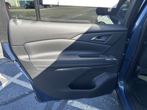 New 2026 Chevrolet Traverse LT w/ Sun and Wheel Package image 23