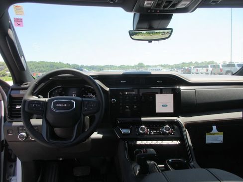 New 2026 GMC Sierra 1500 AT4 w/ AT4 Premium Package AWD/4WD image 16