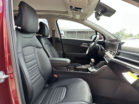 Certified 2025 Kia Sportage SX FWD image 23