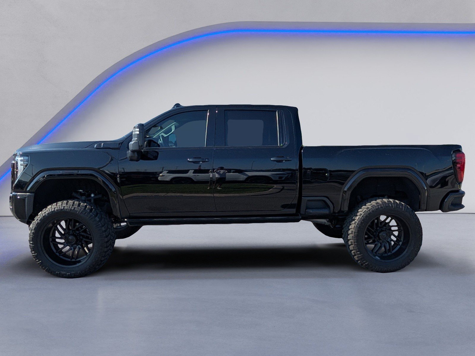 Used 2025 GMC Sierra 2500 Denali w/ Denali Reserve Package AWD/4WD image 6