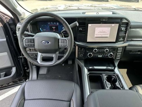 New 2025 Ford F550 4x4 Crew Cab image 10