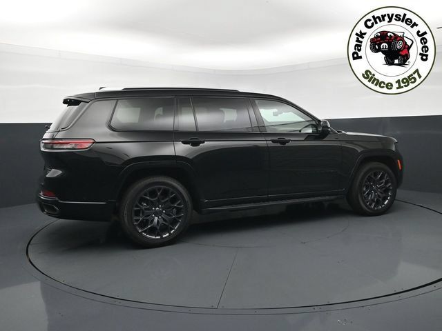 Used 2023 Jeep Grand Cherokee L Summit AWD/4WD image 6