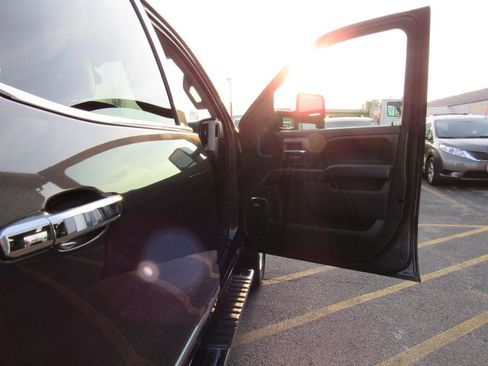 Used 2015 GMC Sierra 2500 Denali image 32