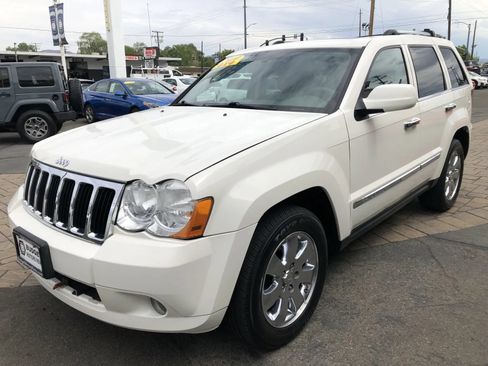 Used 2010 Jeep Grand Cherokee Limited w/ Trailer Tow Group IV AWD/4WD image 6