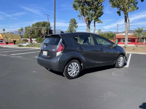 Used 2015 Toyota Prius C Four image 5