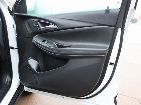 Used 2025 Buick Encore GX Preferred image 9