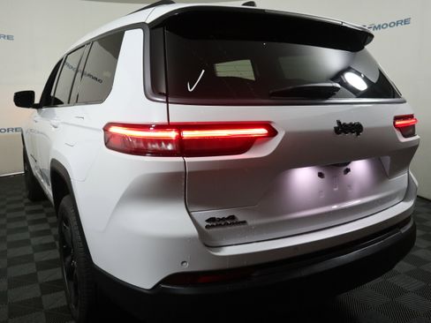 New 2026 Jeep Grand Cherokee L Limited AWD/4WD image 10