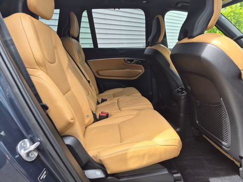Used 2023 Volvo XC90 T8 Ultimate AWD/4WD image 27