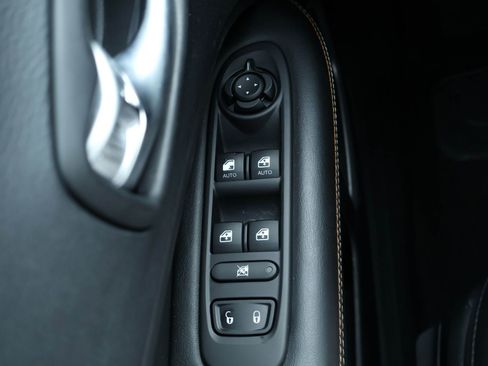 Used 2019 Jeep Compass Latitude FWD image 29