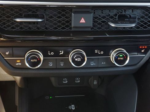 Certified 2025 Acura ADX Base image 27