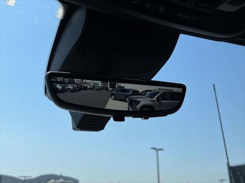 Used 2024 GMC Sierra 2500 AT4 w/ AT4 Premium Plus Package image 38