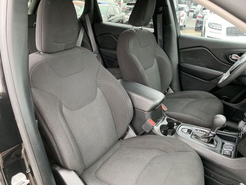 Used 2021 Jeep Cherokee Latitude image 30