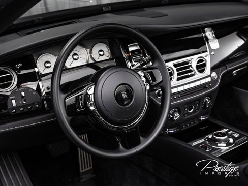 Used 2018 Rolls-Royce Dawn image 36