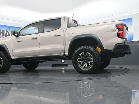 New 2026 Chevrolet Colorado ZR2 w/ Off-Road Front Bumper Package image 18