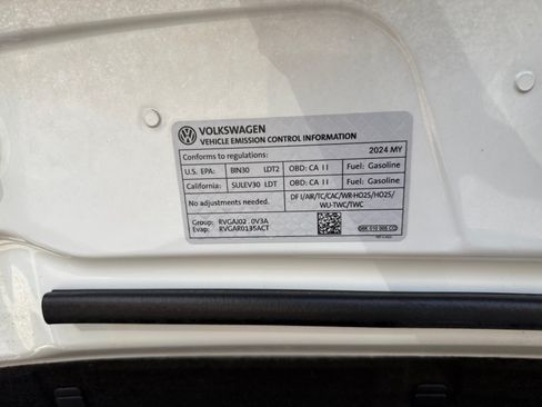 Used 2024 Volkswagen Tiguan Wolfsburg Edition AWD/4WD image 14