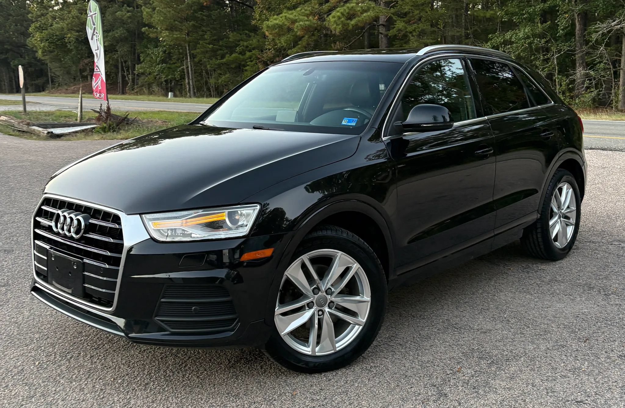 Used 2016 Audi Q3 2.0T Premium Plus w/ Technology Package AWD/4WD image 2