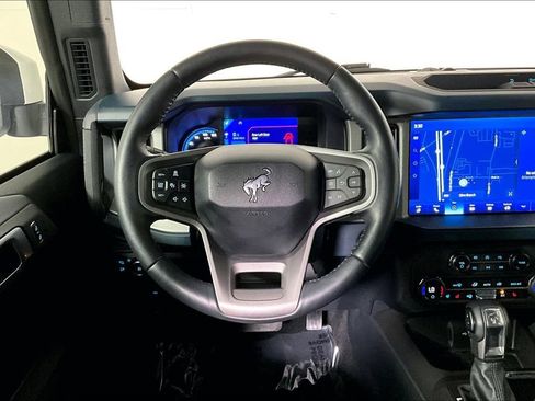 Used 2024 Ford Bronco Outer Banks image 5