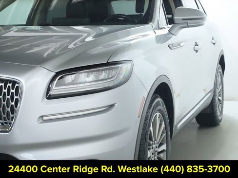Certified 2022 Lincoln Nautilus AWD w/ Premium Package image 5