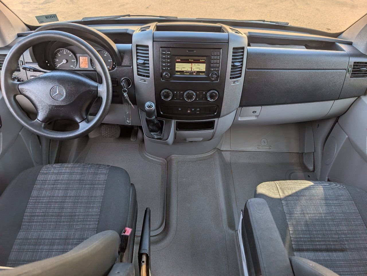 Used 2016 Mercedes-Benz Sprinter 2500 image 4