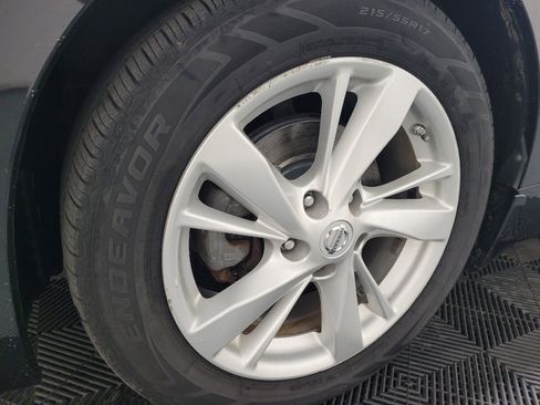 Used 2015 Nissan Altima 2.5 SV w/ Convenience Package FWD image 31
