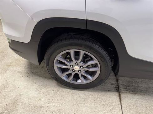 Certified 2023 GMC Terrain SLT w/ Infotainment Package II AWD/4WD image 8