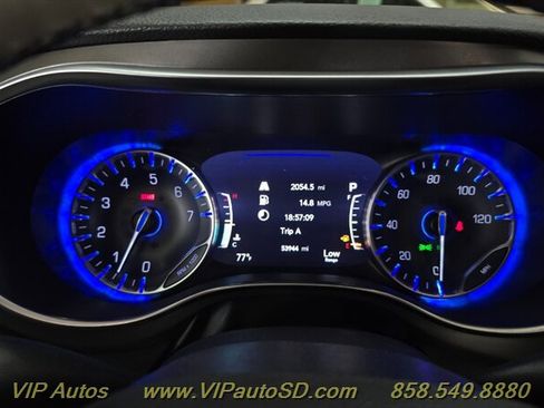 Used 2019 Chrysler Pacifica Limited FWD image 33