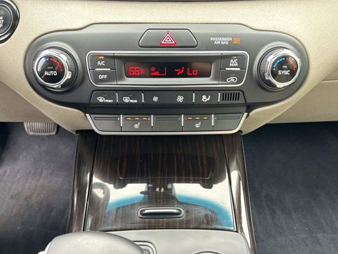 Used 2020 Kia Sorento EX AWD/4WD image 29