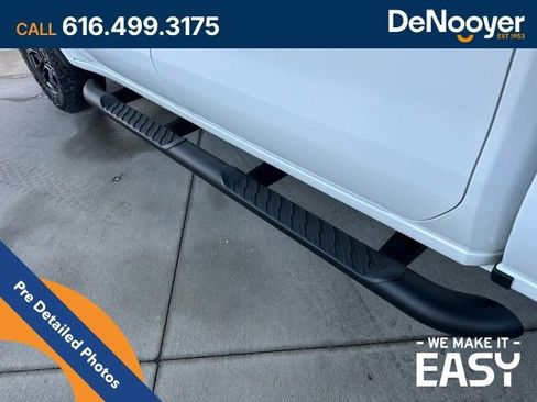 Used 2023 Chevrolet Silverado 1500 ZR2 w/ Technology Package image 15