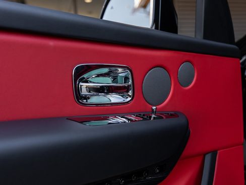 New 2026 Rolls-Royce Cullinan Black Badge image 27