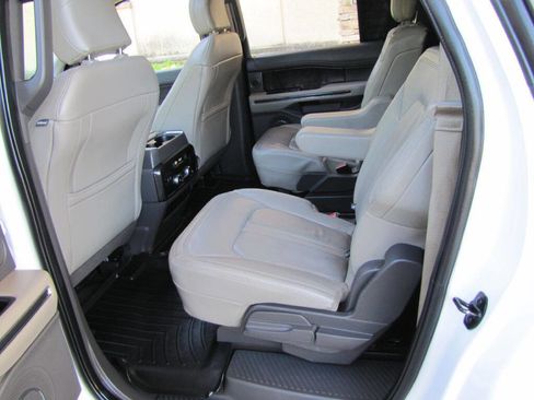 Used 2018 Ford Expedition Max Limited w/ Equipment Group 301A RWD image 18