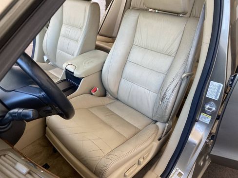 Used 2010 Honda Accord EX-L image 18