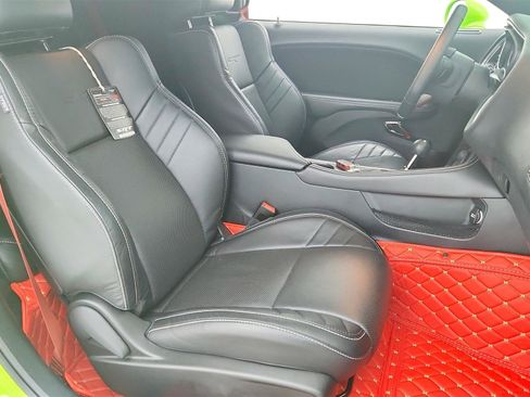 Used 2015 Dodge Challenger SRT Hellcat image 38