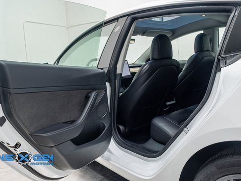 Used 2021 Tesla Model 3 Standard Range Plus image 21