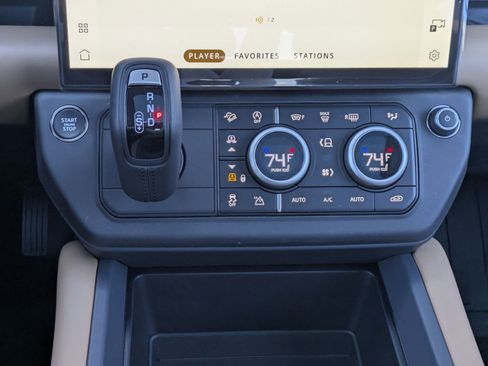 New 2026 Land Rover Defender 110 X-Dynamic SE image 16