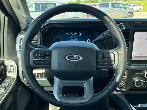 Used 2025 Ford F250 Lariat w/ Lariat Ultimate Package AWD/4WD image 22