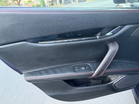 Used 2018 Maserati Quattroporte S GranSport RWD image 18