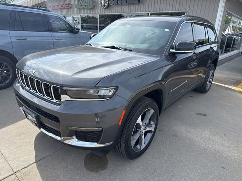 Used 2024 Jeep Grand Cherokee L Limited AWD/4WD image 4