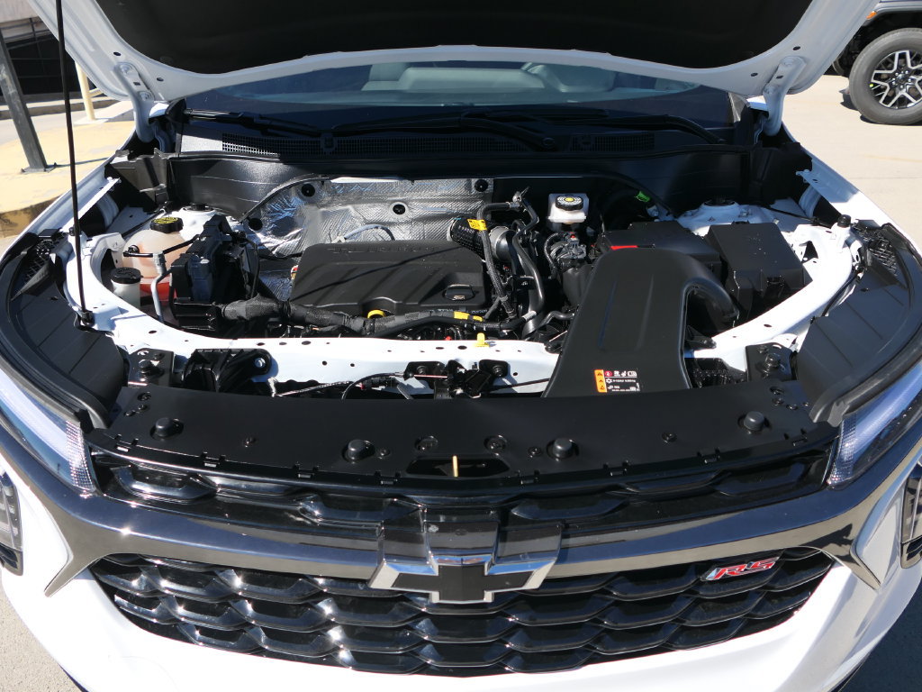 Used 2025 Chevrolet Trax RS w/ Driver Confidence Package FWD image 26