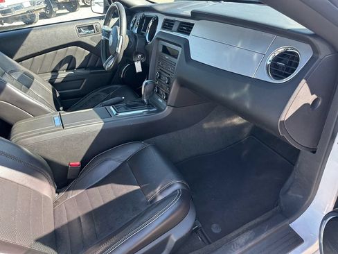 Used 2014 Ford Mustang Premium RWD image 17
