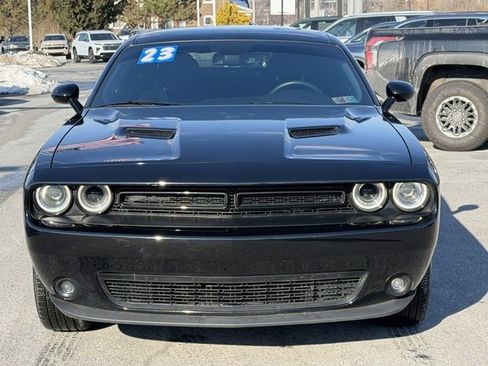 Used 2023 Dodge Challenger SXT w/ Blacktop Package image 9