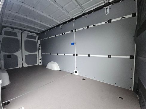 New 2025 Mercedes-Benz Sprinter 2500 image 15