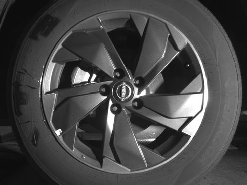 Used 2025 Nissan Rogue SV image 9