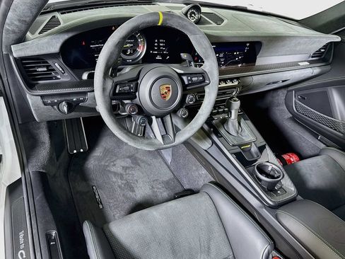 Certified 2023 Porsche 911 GT3 RS RWD image 4