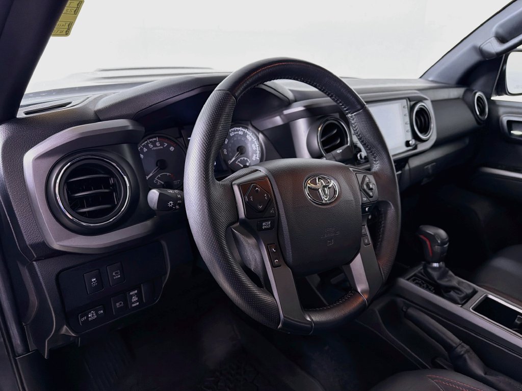 Used 2022 Toyota Tacoma TRD Pro AWD/4WD image 10