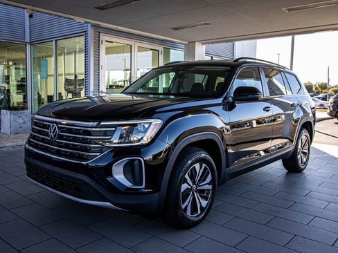 New 2026 Volkswagen Atlas SE image 10