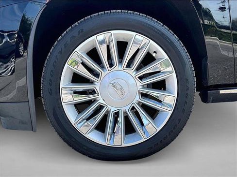 Used 2016 Cadillac Escalade Platinum AWD/4WD image 10